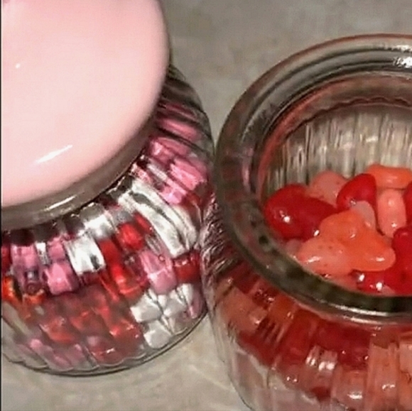 Beauty Bundle 2 Glass Containers w/ 💗 Lid, 🌹Stem Makeup Brush💗Beauty Blenders - Picture 15 of 16